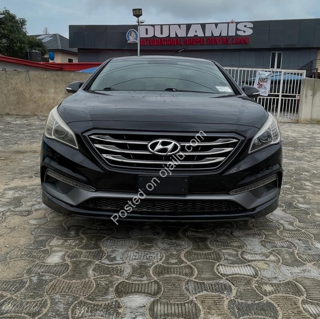 2017 Hyundai Sonata Limited: Sunroof, Reverse Cam & Keyless Start