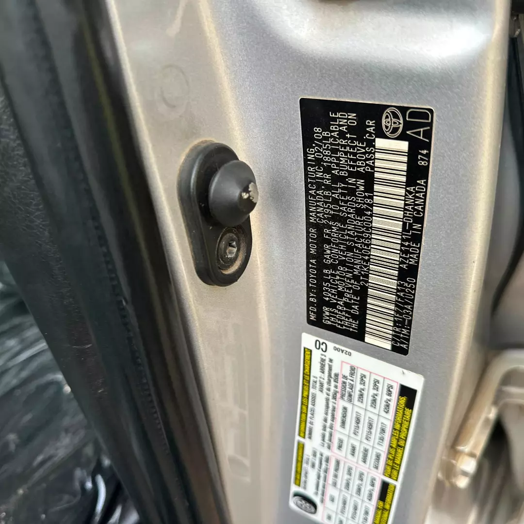 2008 Toyota Matrix: Reliable & Pristine – Yours Today