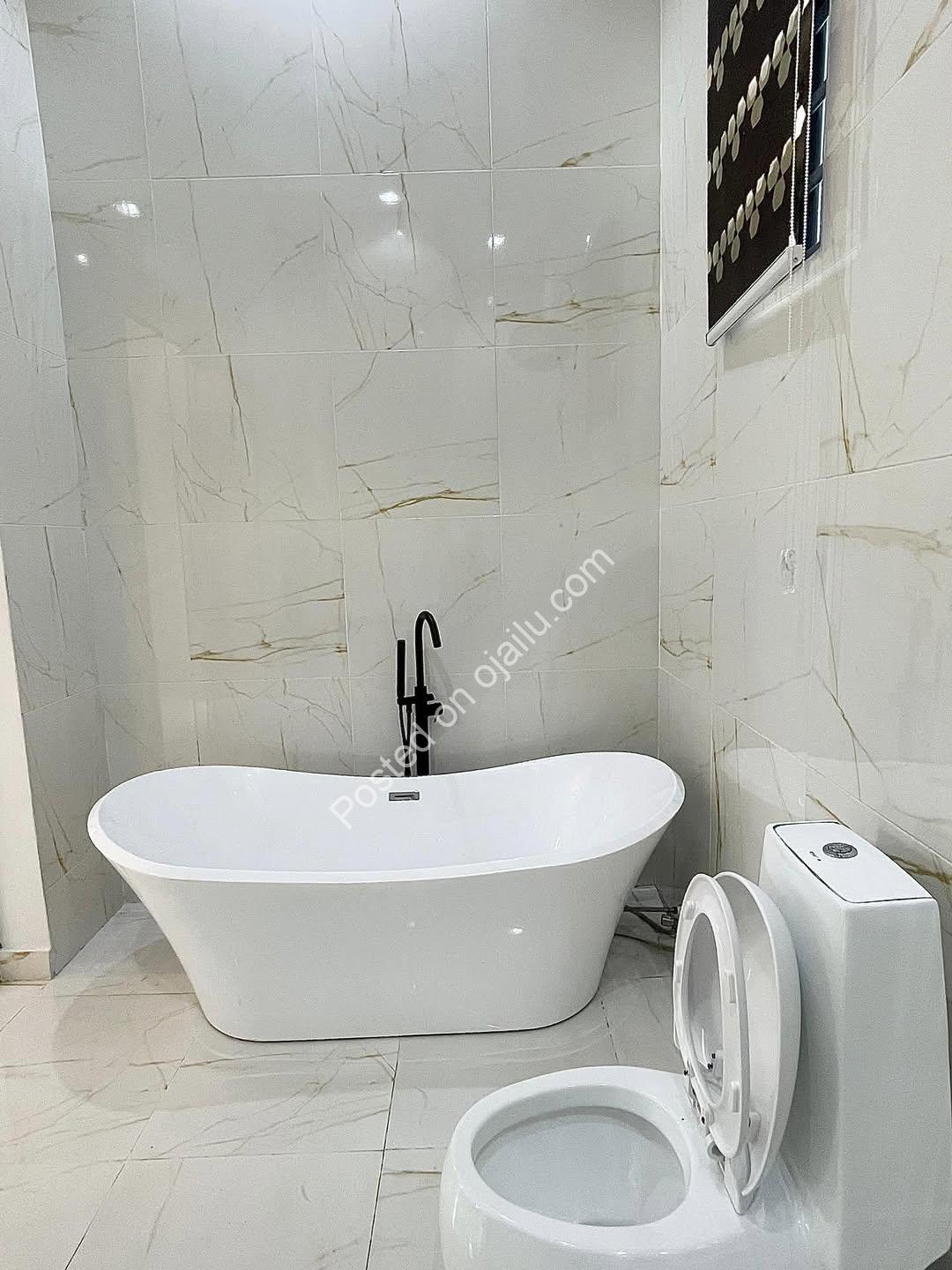 Rent Your Agungi Dream Home: 4BR + BQ, Pure Water.