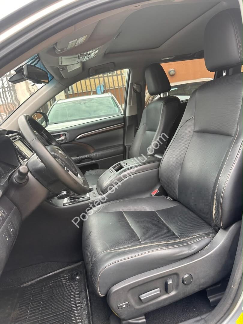 2015 Limited AWD: Loaded & Luxurious, Priced to Move!