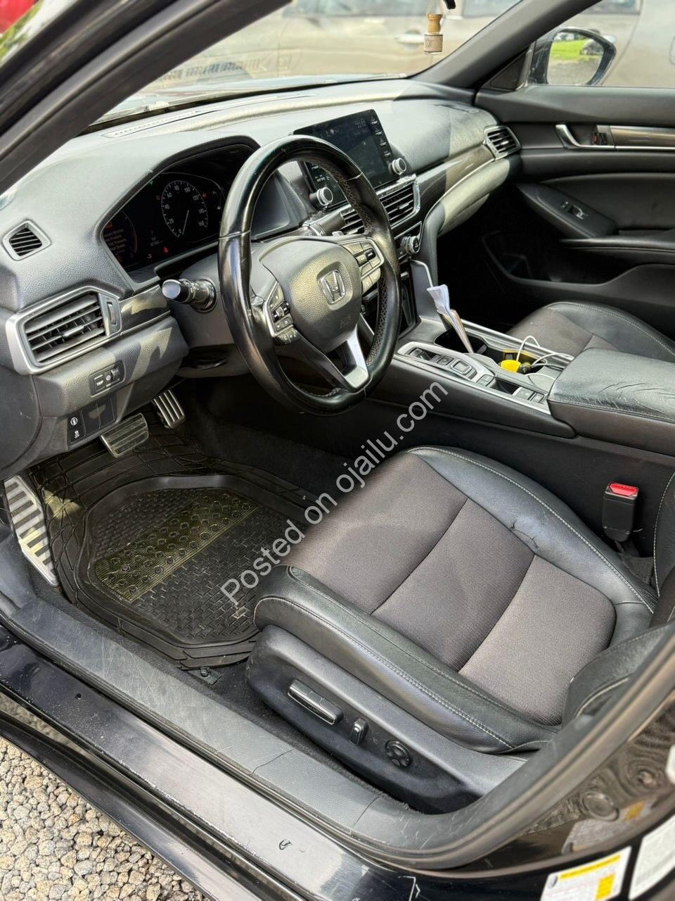 2018 Honda Accord 2.0T Sport – Ultra-Low Mileage, Loaded & Pristine!