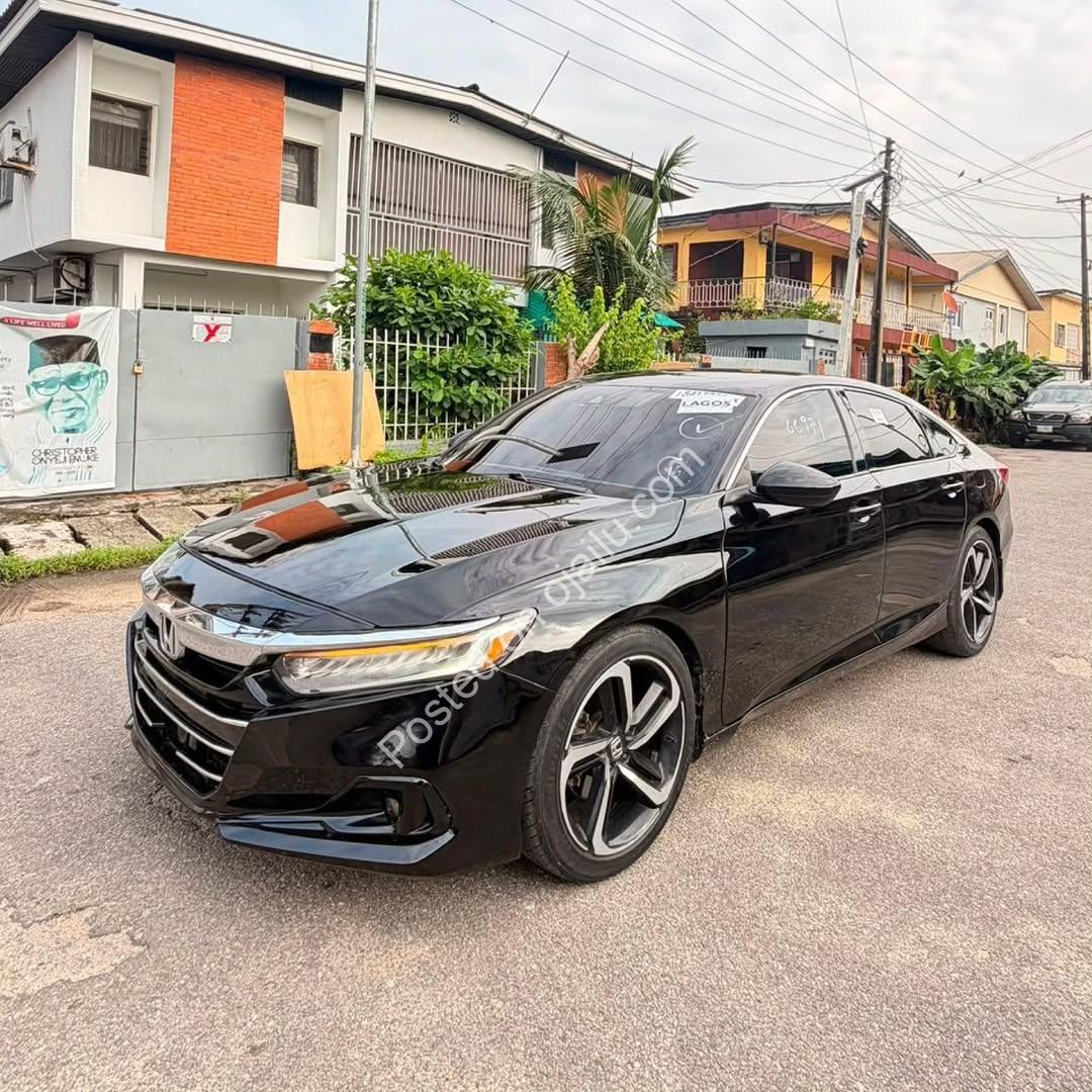 Sporty 2018 Honda Accord – Immaculate & Unregistered!