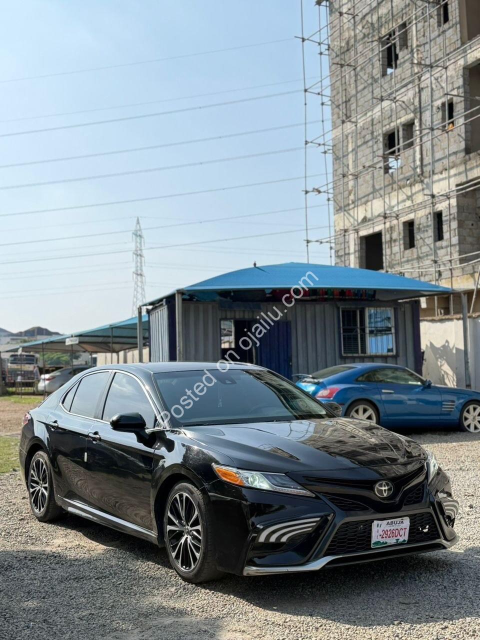 2018 Toyota Camry SE: Paddle Shifters & Premium Tech