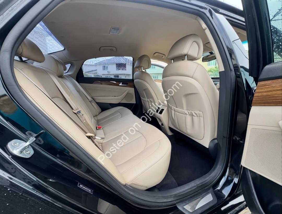 Luxury Sedan, Loaded w/ Premium Features, N14M