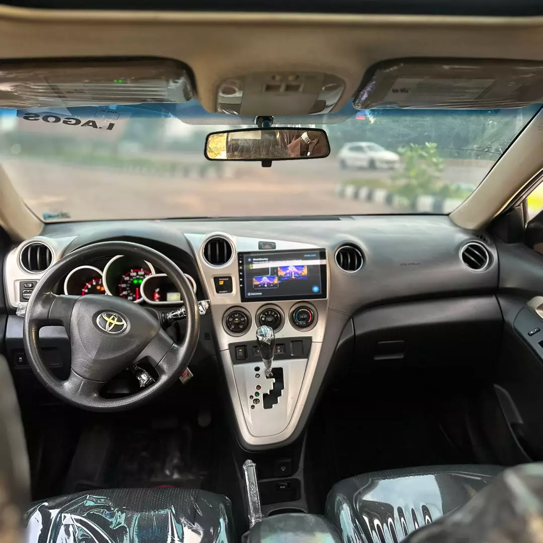 2008 Toyota Matrix: Reliable & Pristine – Yours Today