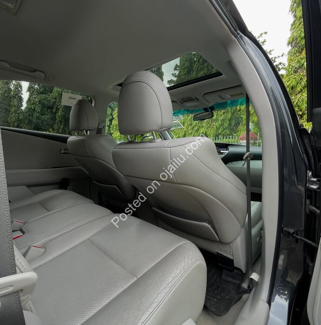 2011 Lexus RX350: Loaded Sunroof & Push Start – 18.9M