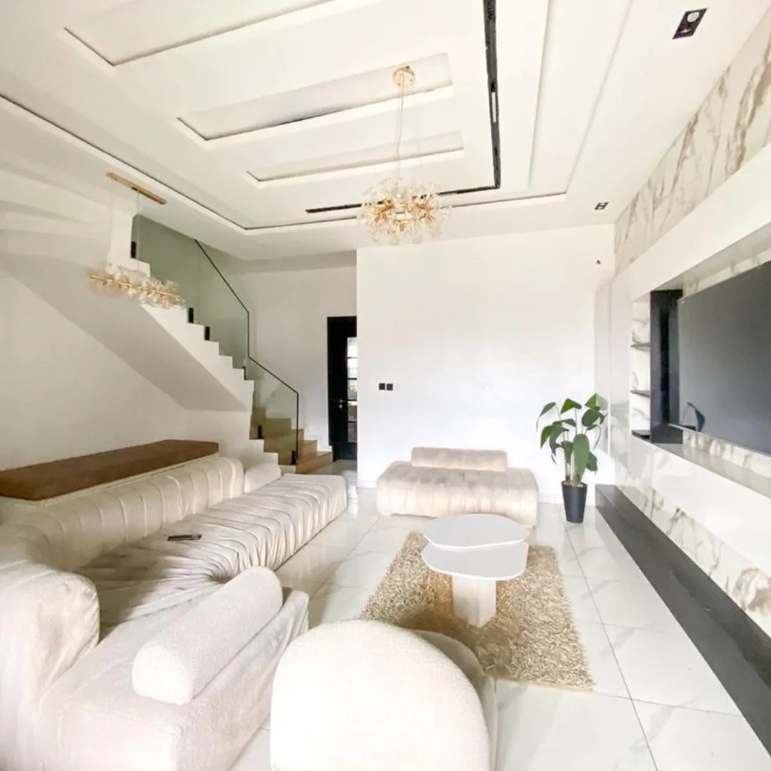 19-Hour Power, En-Suite All Rooms: Massive 4-Bed in Lekki