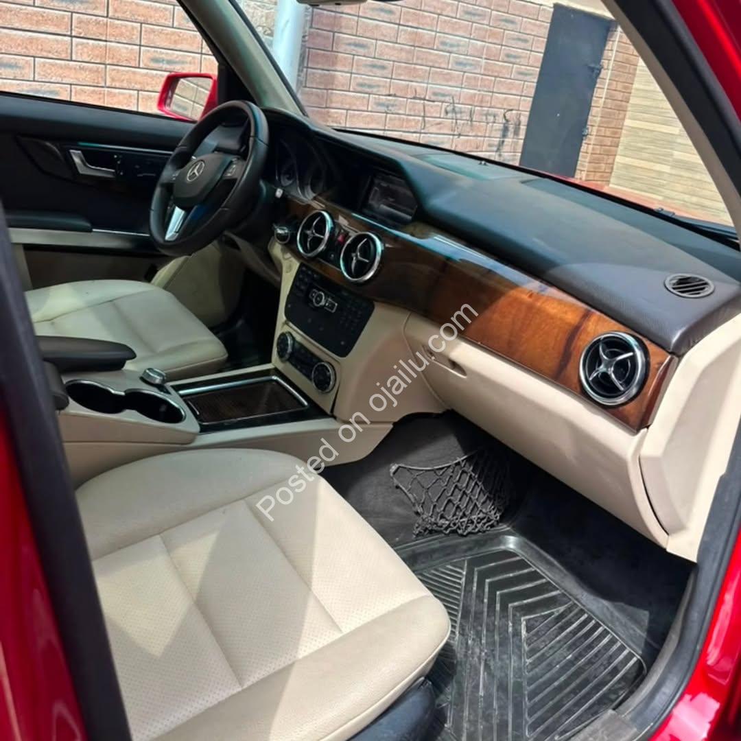 2013 Mercedes GLK 350 – Immaculate & Turnkey!