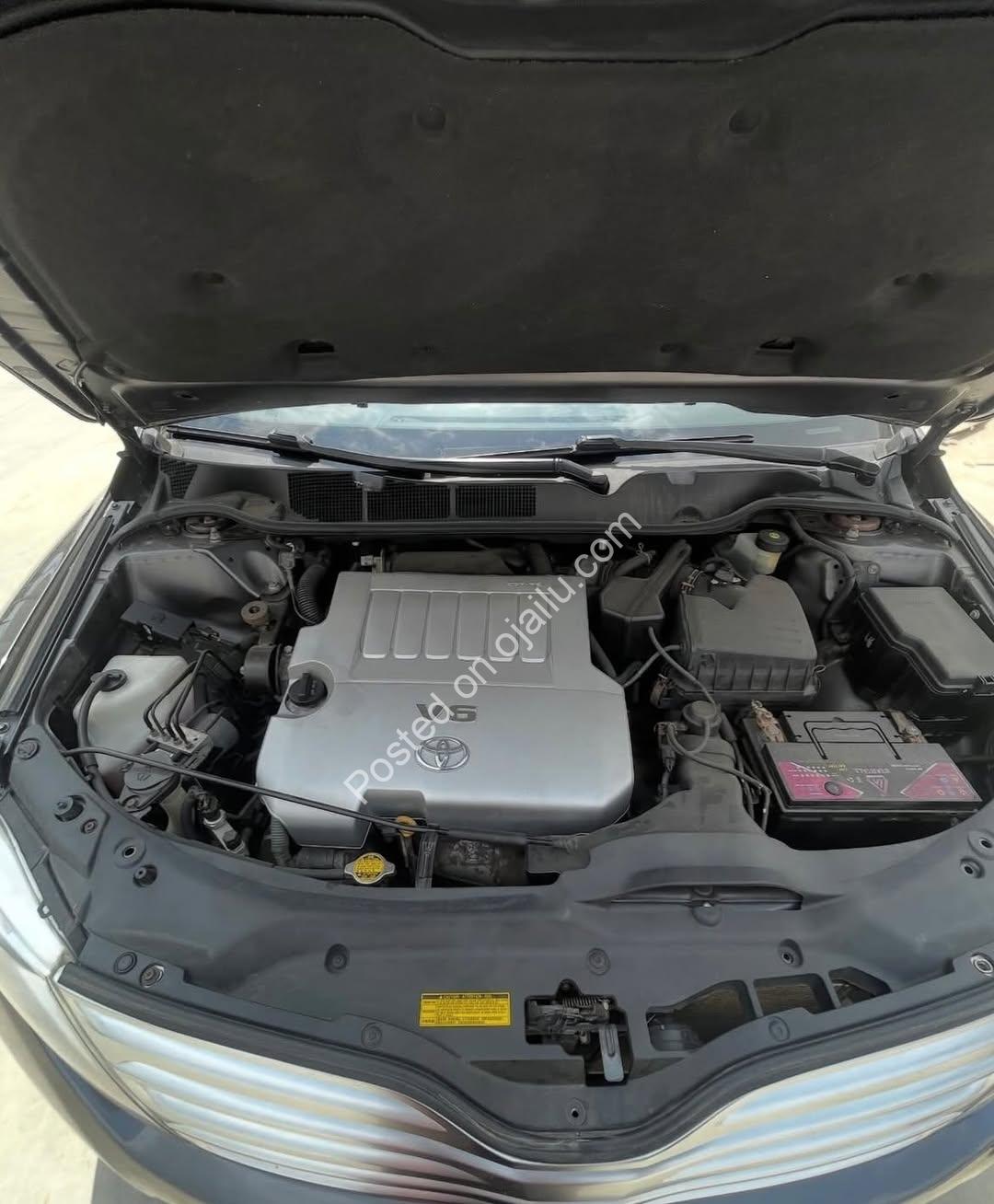 2012 Toyota Venza XLE: Rare Panoramic Sunroof & Loaded!