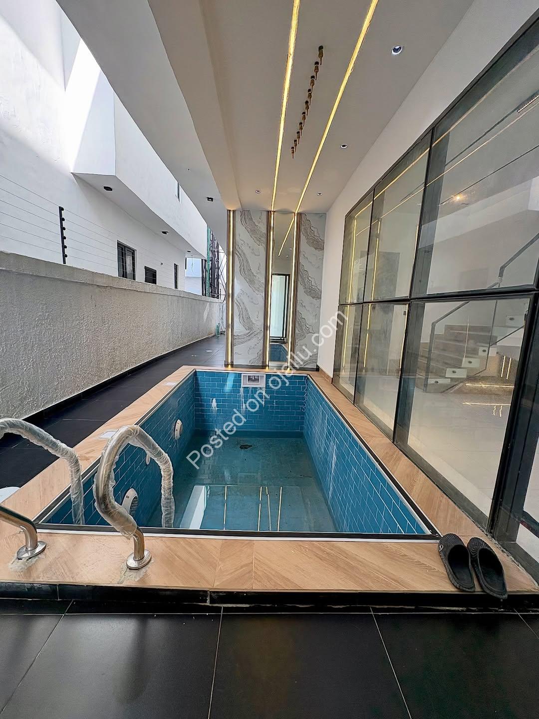 5 Bed Ensuite Duplex with Pool in Ajah – ₦300M