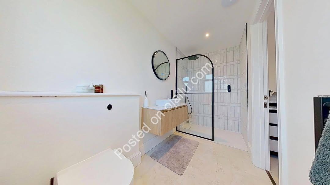 Westerly Luxury Family Home: 4 Beds