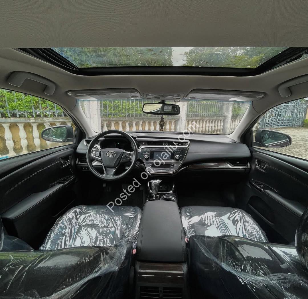 2013 Toyota Avalon XLE – Sunroof & Push Start at a Steal!  ✨