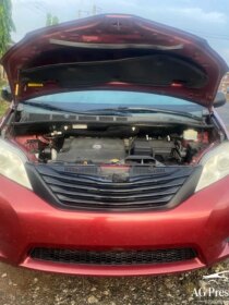 Toyota Sienna 2014 – Premium Family SUV