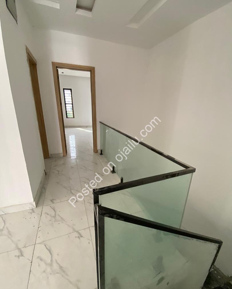 Your Sophisticated Orchid Retreat: 4-Bed Semi-Detached Duplex