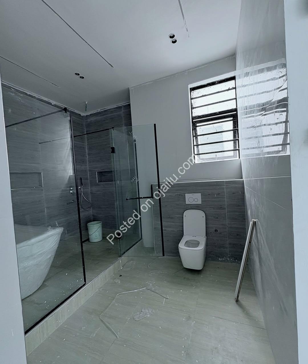 Brand New 5-Bed Duplex: Pool, BQ, Gov’t Consent