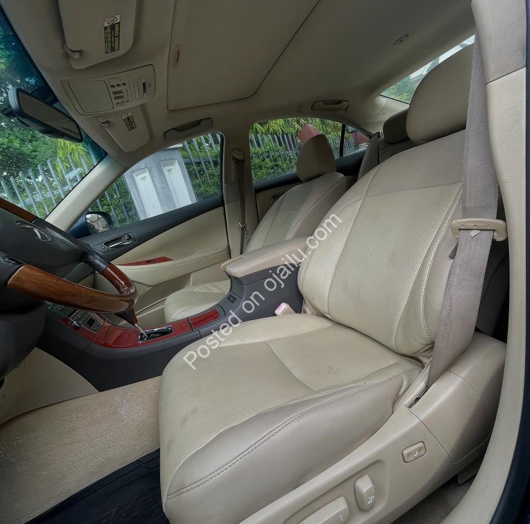 Lexus ES350 ’07 – Sunroof, Reverse Cam, 9M Only!