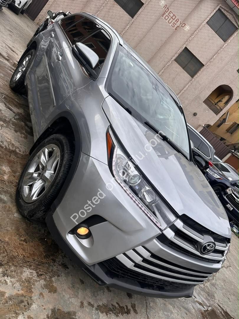 2015 Limited AWD: Loaded & Luxurious, Priced to Move!