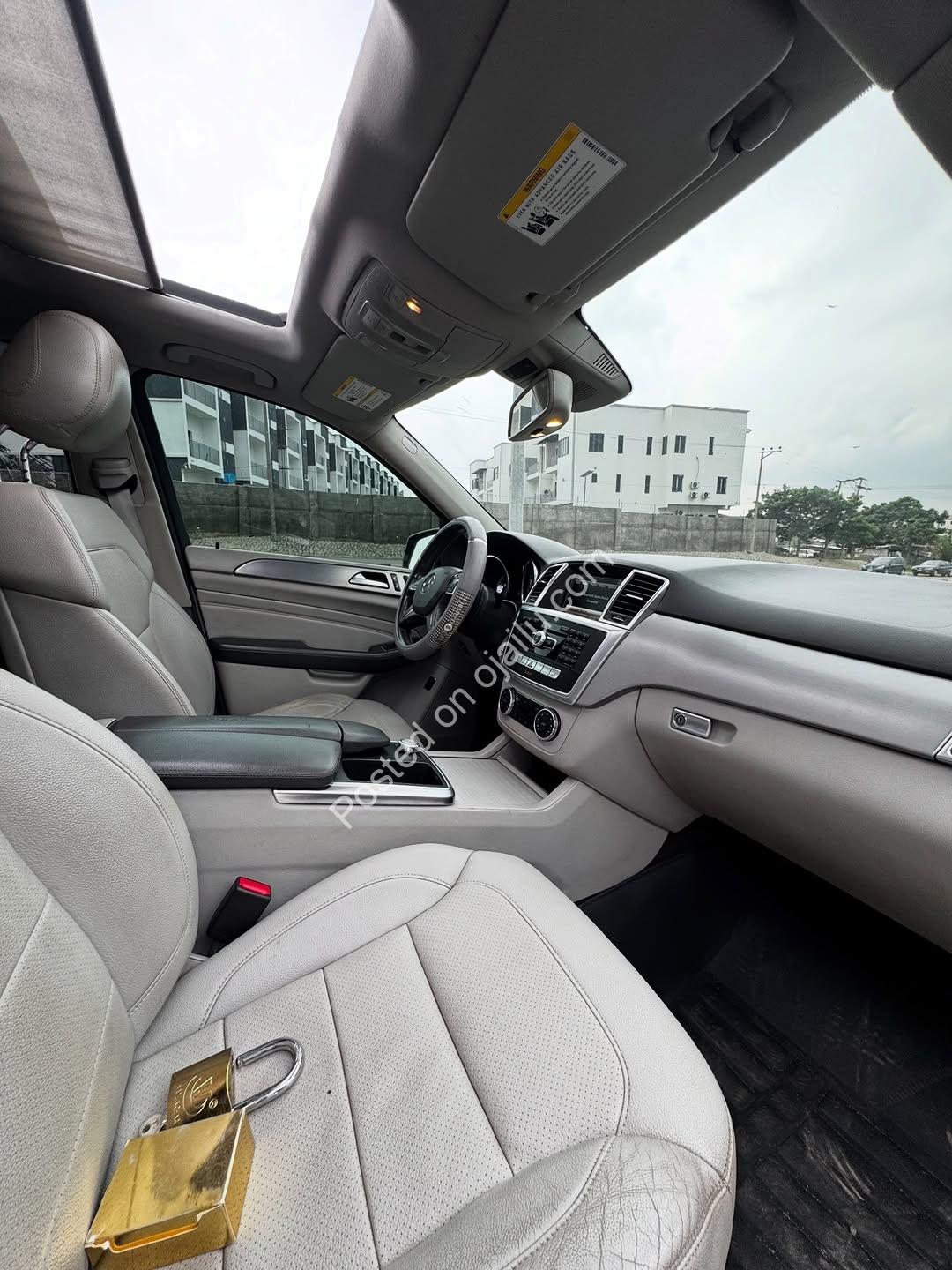 2016 ML350: Panoramic Luxury, Push-Button Power