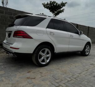 2016 Mercedes GLE350 4matic: Panoramic Luxury