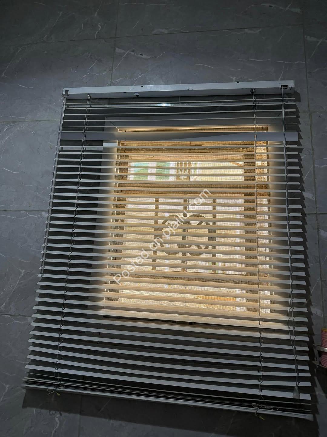 Like-New Window Blinds – ₦45,000, Pristine Condition!