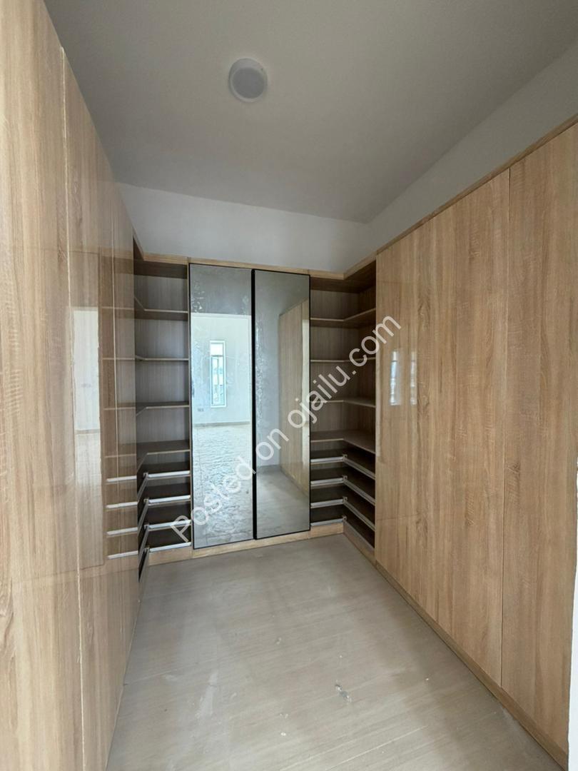 Elite 2 & 3-Bed Maisonettes in Lekki Phase 1 – C of O