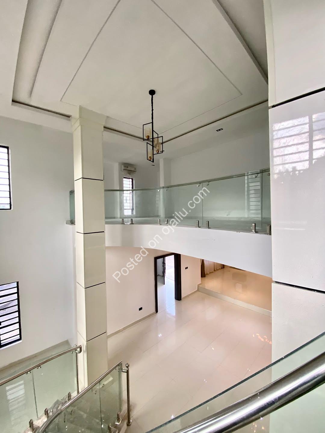 6-Bed Ensuite Paradise in Independence Layout