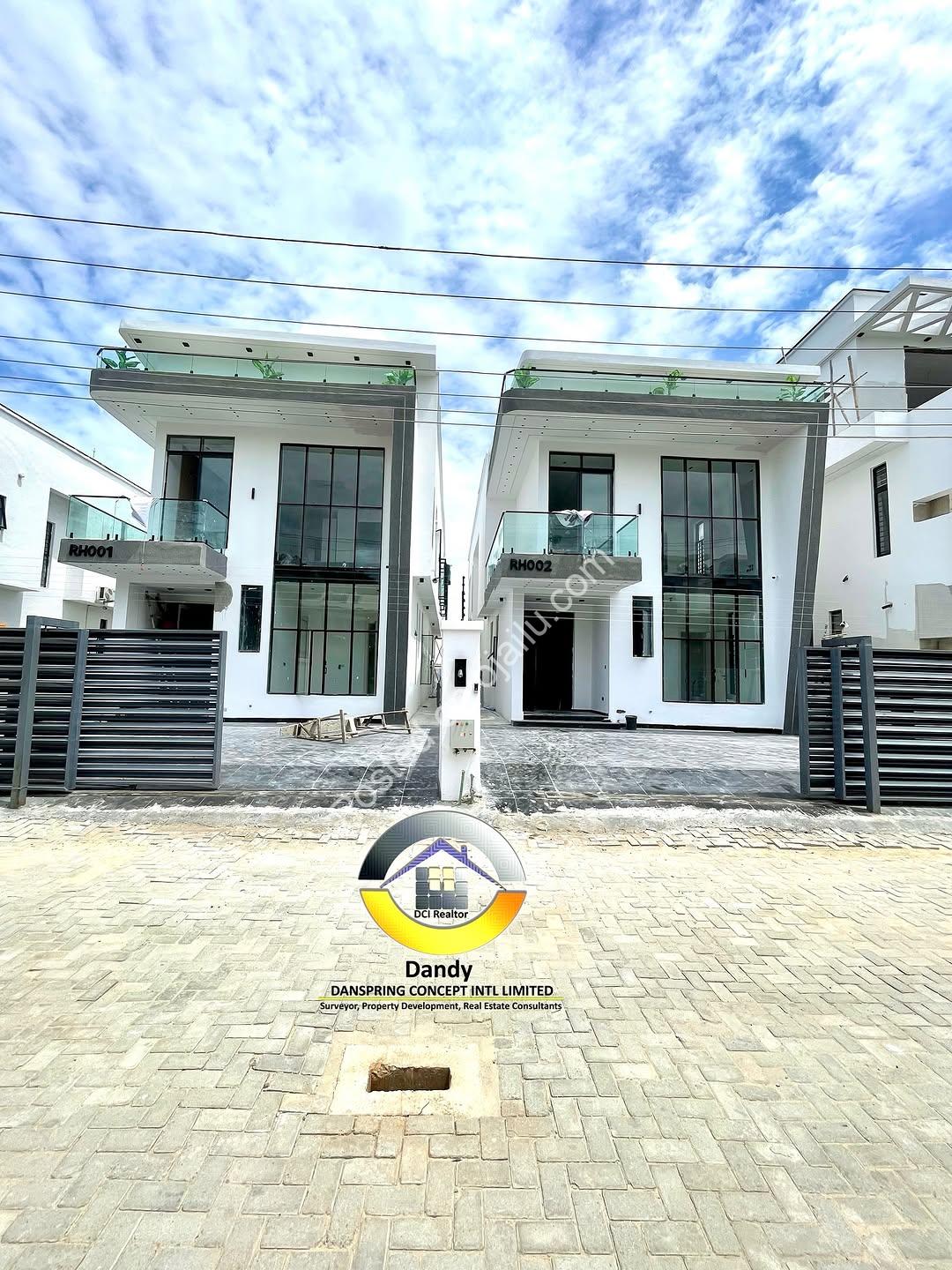 Modern 5-Bed Duplex with Pool, Gym & Smart Tech