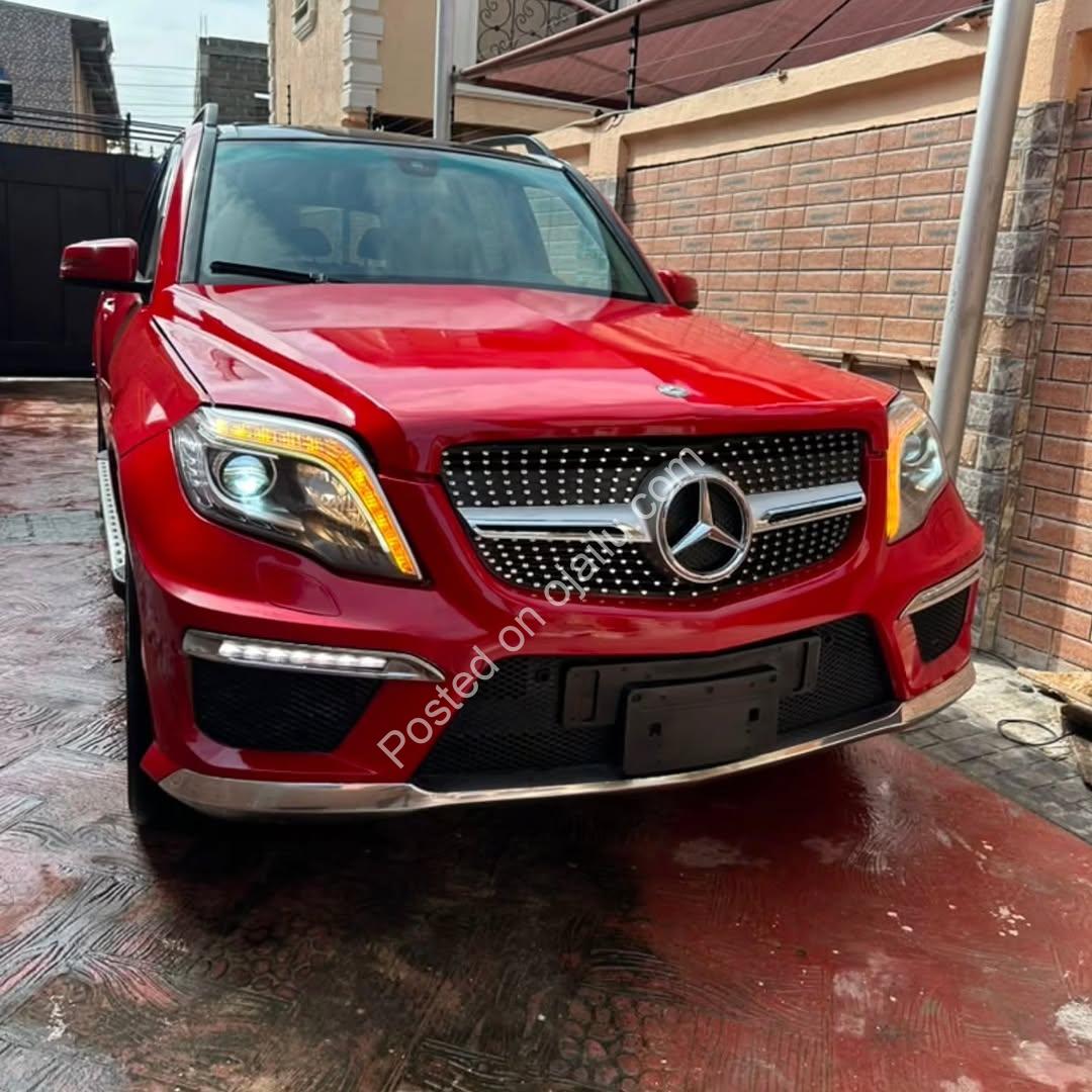 2013 Mercedes GLK 350 – Immaculate & Turnkey!
