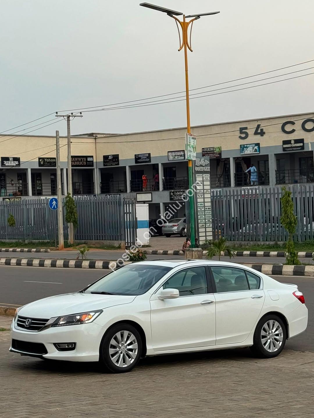 2013 Honda Accord EXL: Accident-Free & Fully Loaded Elite