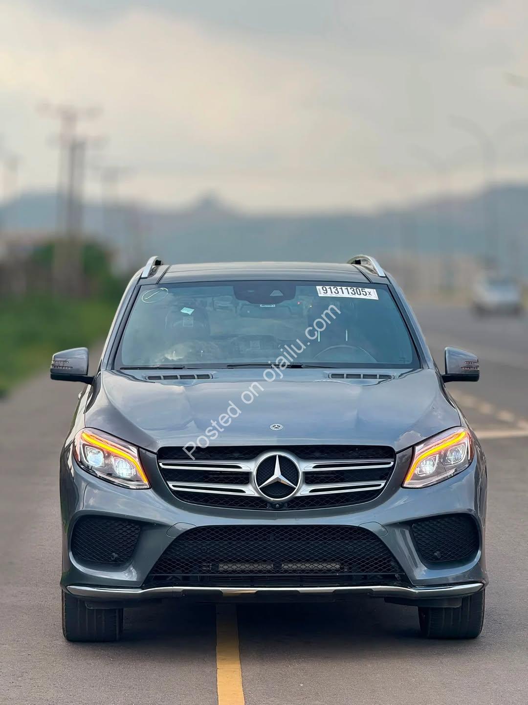 2019 Mercedes GLE350: Full Option, Keyless, Abuja
