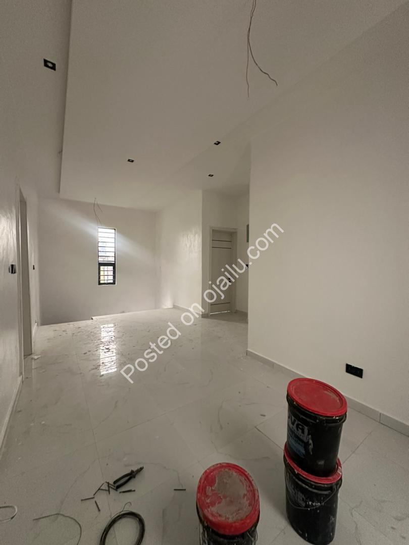 Idado’s Finest: 4-Bed Duplex with Pool & Rooftop