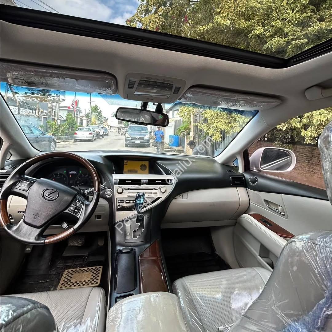 2011 Lexus RX350: Immaculate & Loaded!