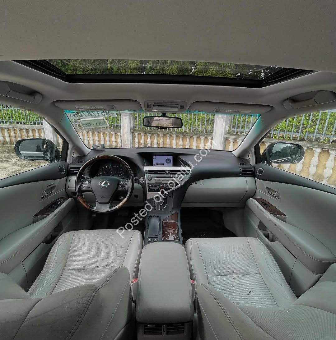 2011 Lexus RX350: Loaded Sunroof & Push Start – 18.9M