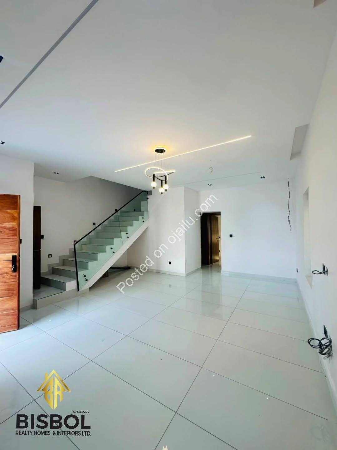 Move-In Ready: 4BR Semi-Detached Duplex with Ensuites