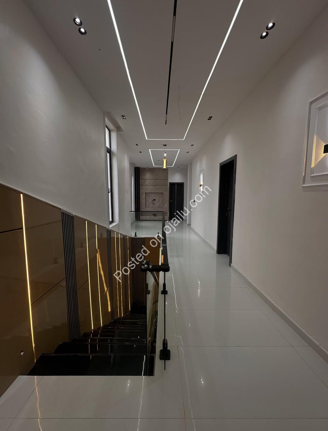 Ajah Showstopper: 5-Bed Pool & Gym Haven