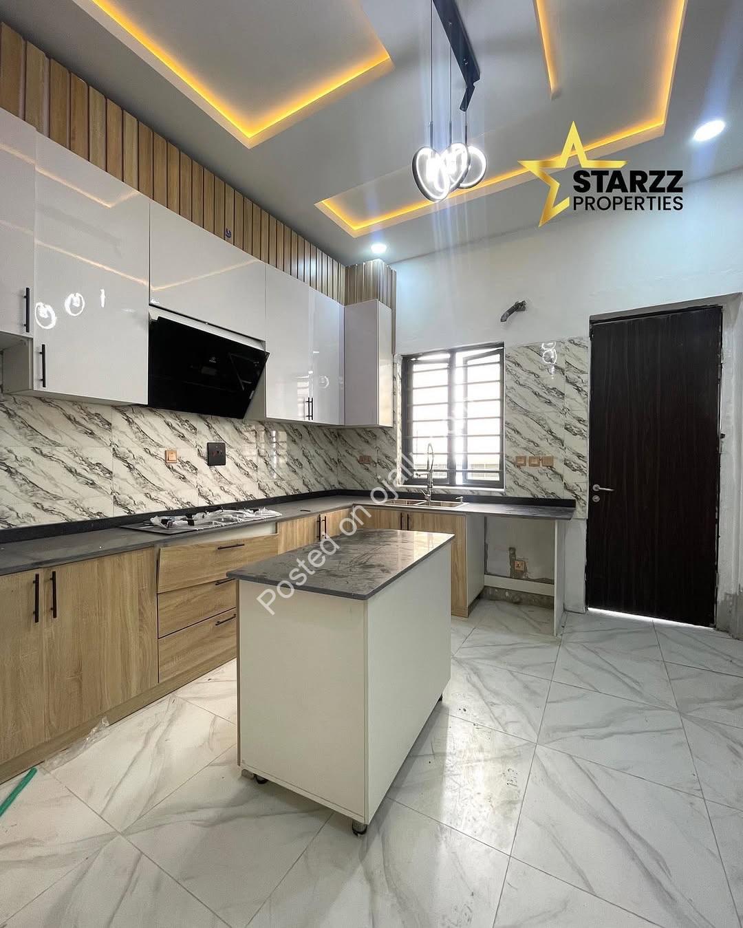 Orchid Lekki: 4BR Smart Duplex with Bluetooth Sound