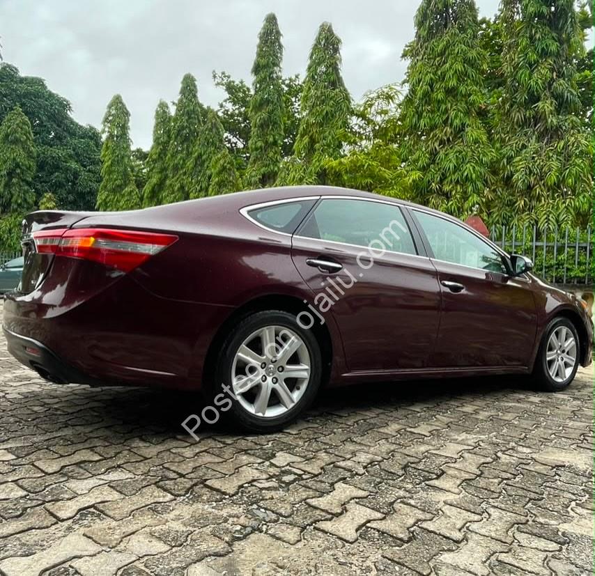 Toyota Avalon XLE 2013: Premium Ride, Shocking Price