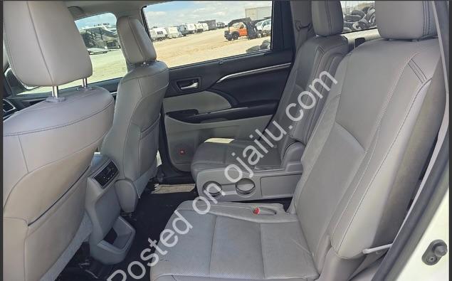 2016 Toyota Highlander Limited – Premium Luxury Awaits