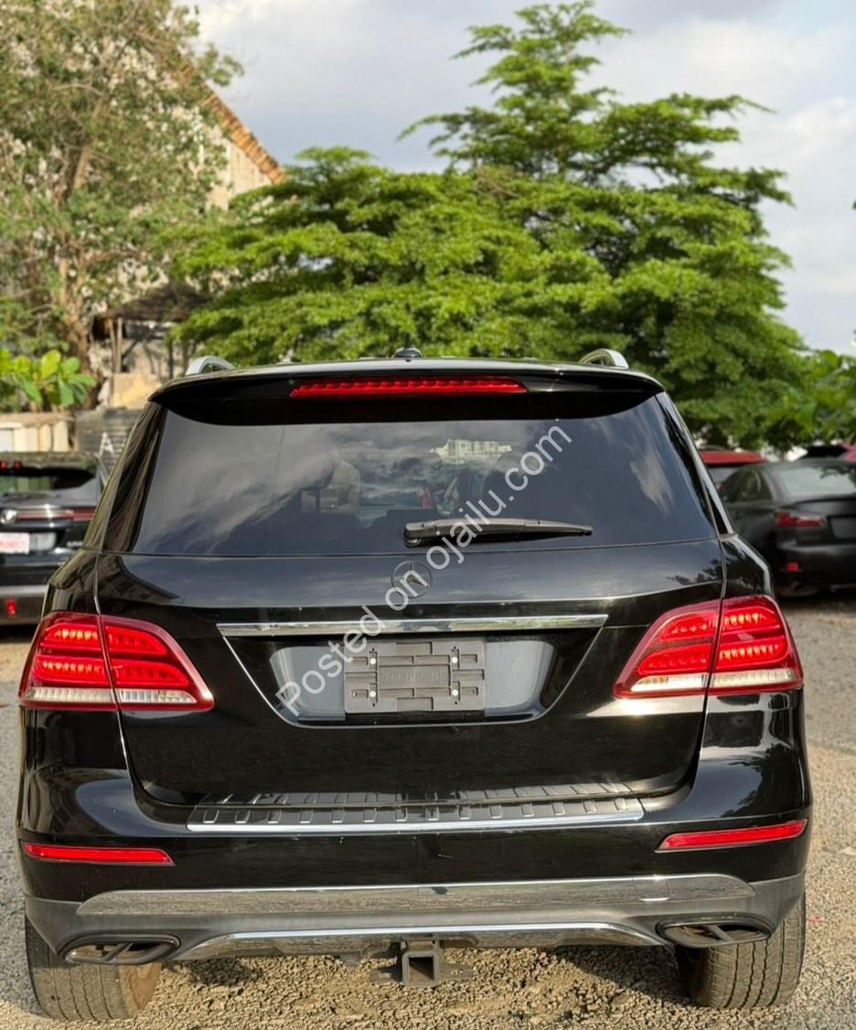 2017 Mercedes GLE350: Genuine Duty, Keyless & Moonroof