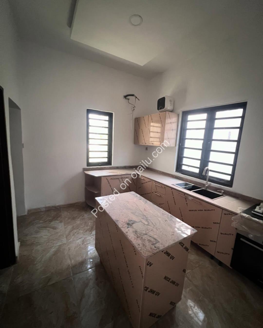 Your Dream Home Awaits: 3-Bed En-Suite Duplex – Chevron