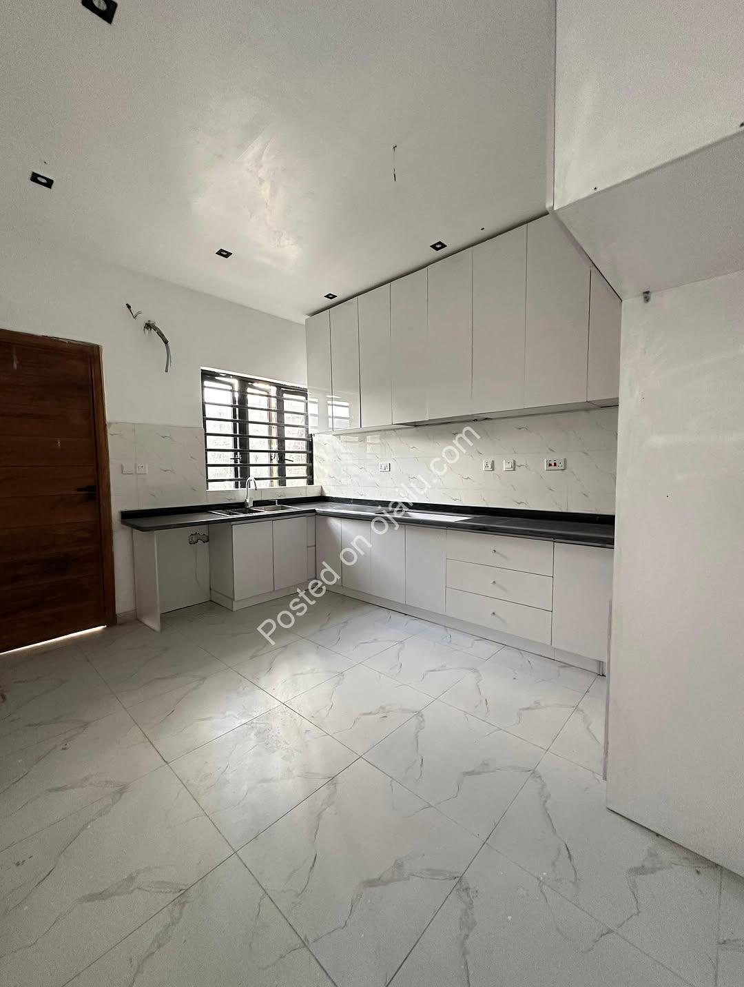 Contemporary 4-Bed Terrace Duplex in Lekki Phase 1