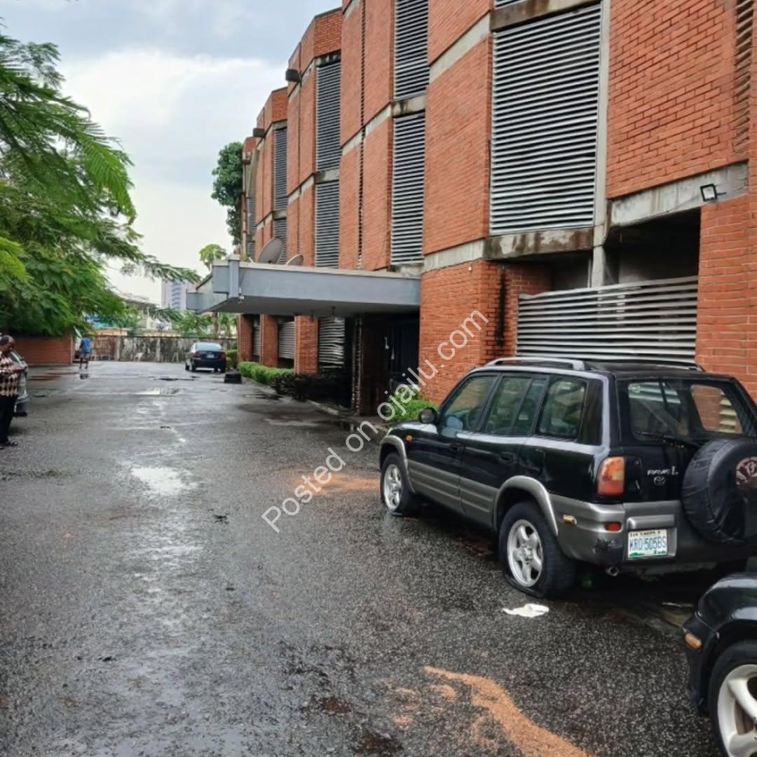 Prestige Hospital Hub in Prime Ikoyi – 3,558sqm