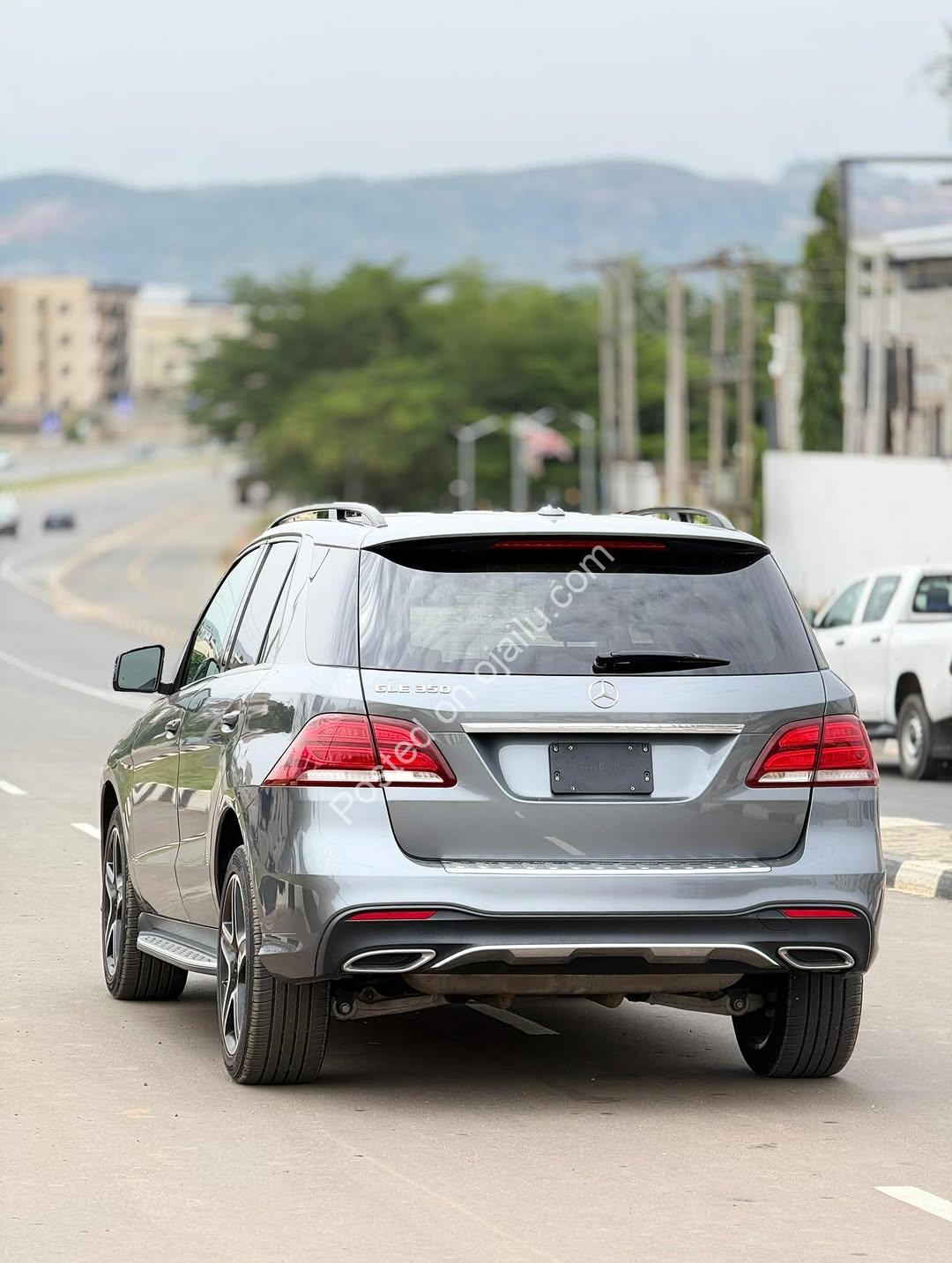 Duty-Paid Mercedes GLE350: Luxe & Powerful V6