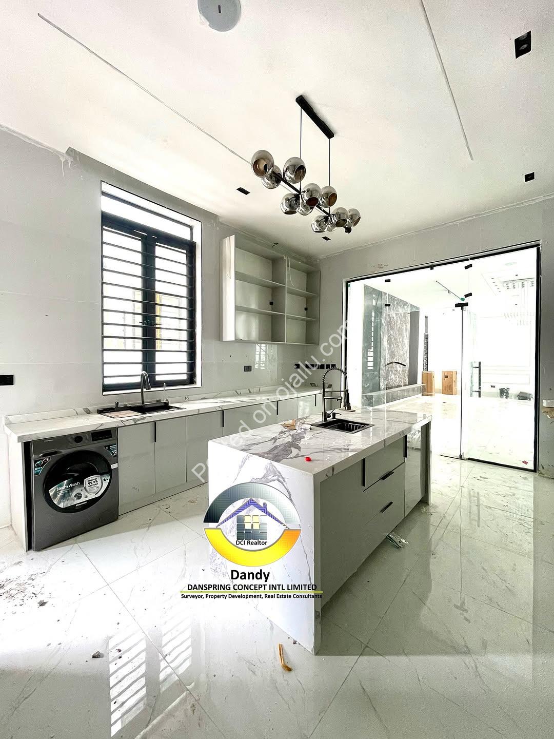 Modern 5-Bed Duplex with Pool, Gym & Smart Tech