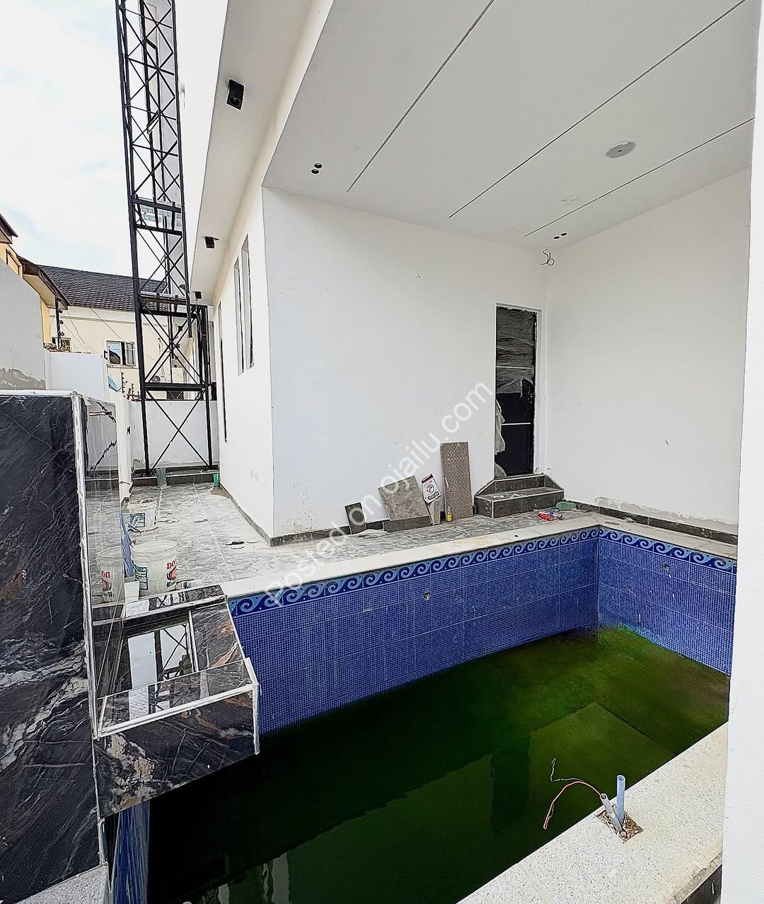 Brand New 5-Bed Duplex: Pool, BQ, Gov’t Consent