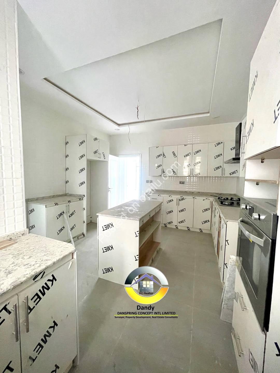 Ensuite Elegance: 3BR + Elevator in Lekki Phase 1