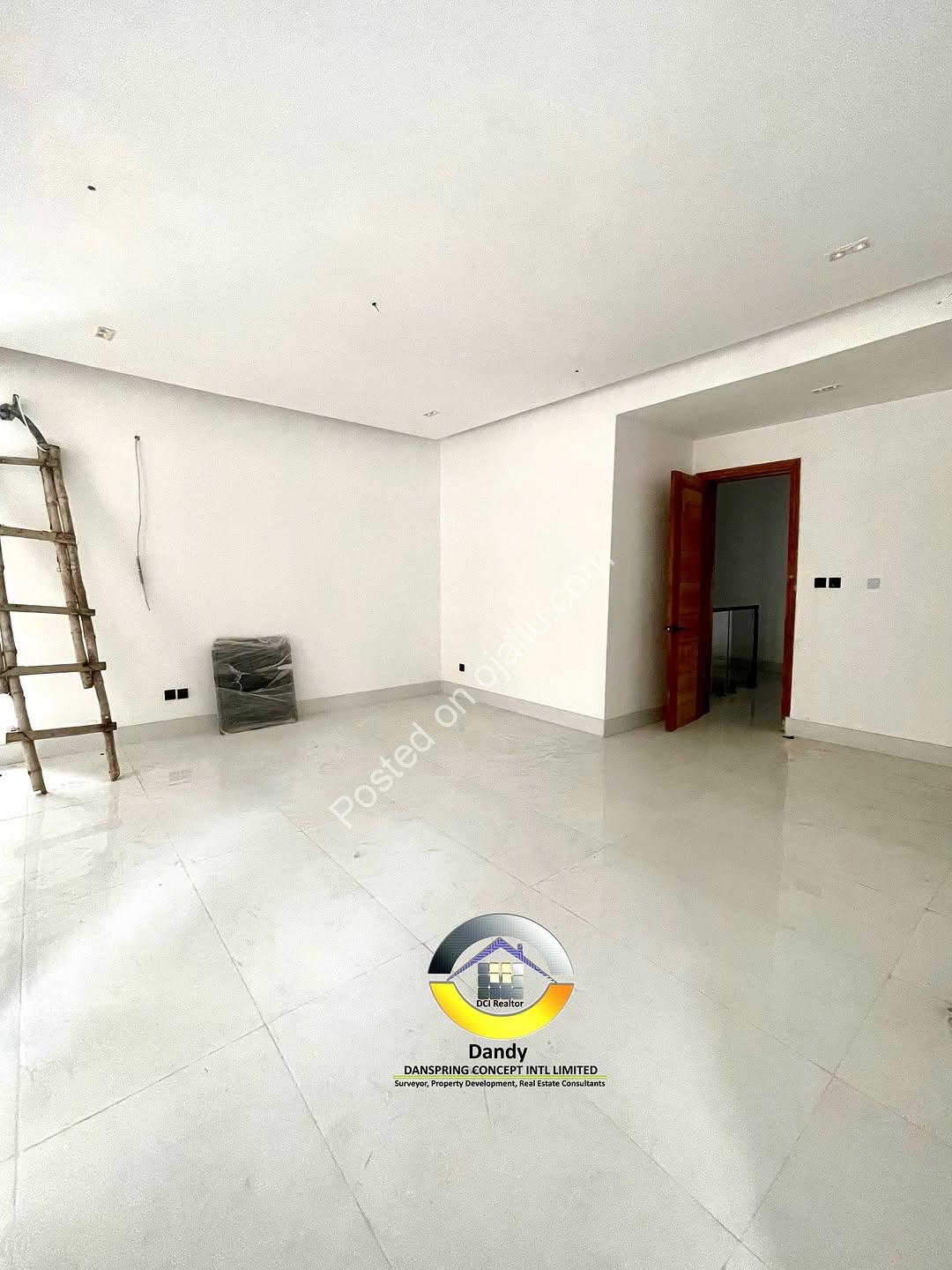Showstopper! Brand New 4-Bed Terrace Duplex in Lekki Phase 1
