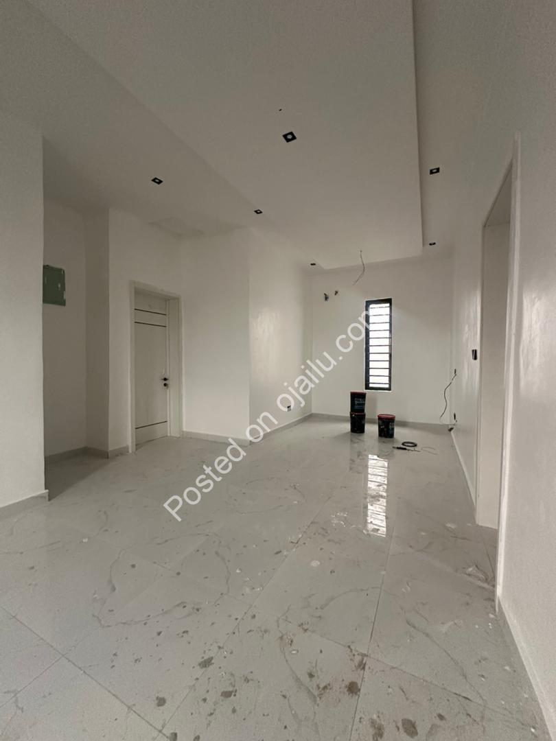 Idado’s Finest: 4-Bed Duplex with Pool & Rooftop