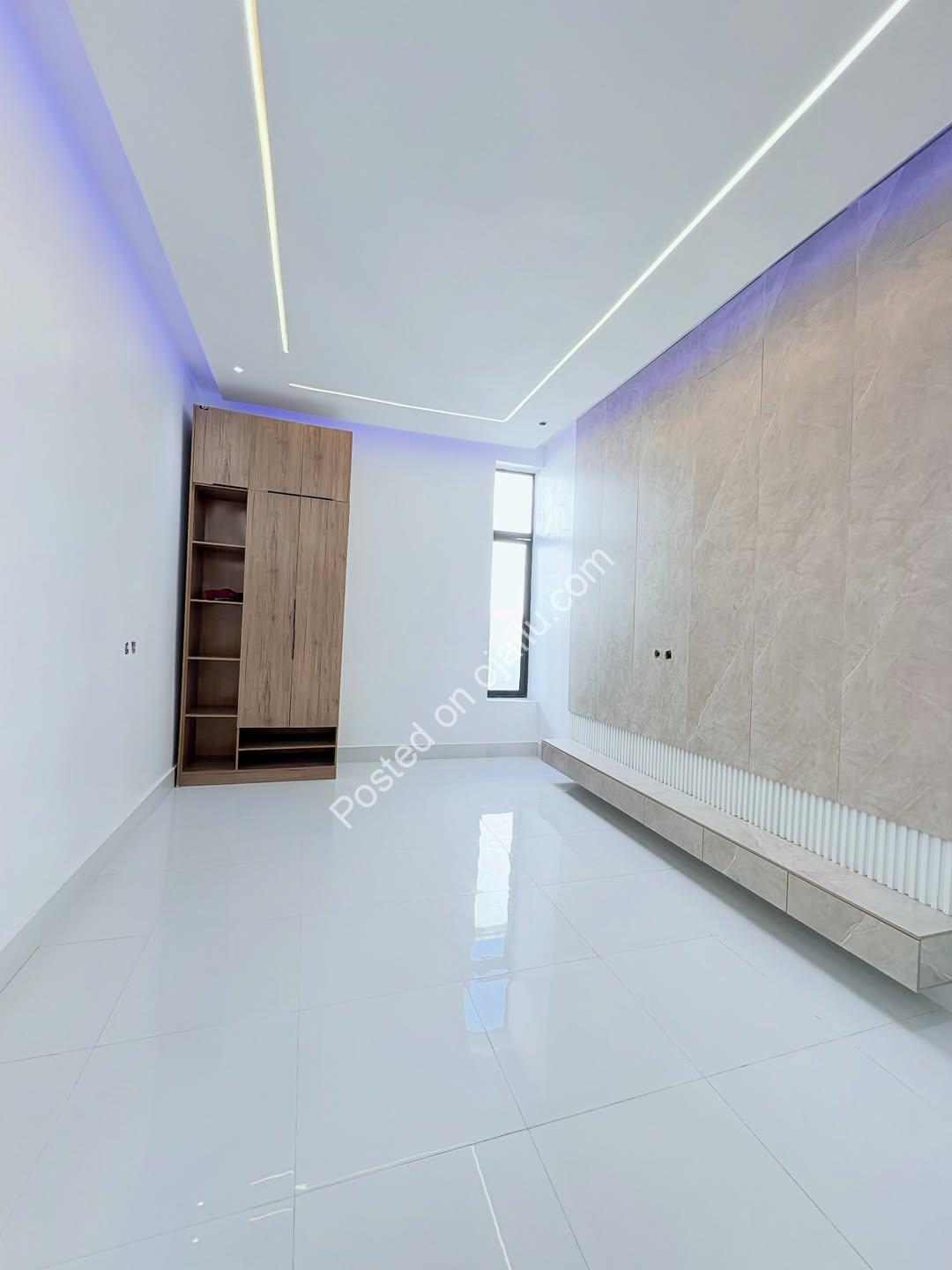 5 Bed Ensuite Duplex with Pool in Ajah – ₦300M