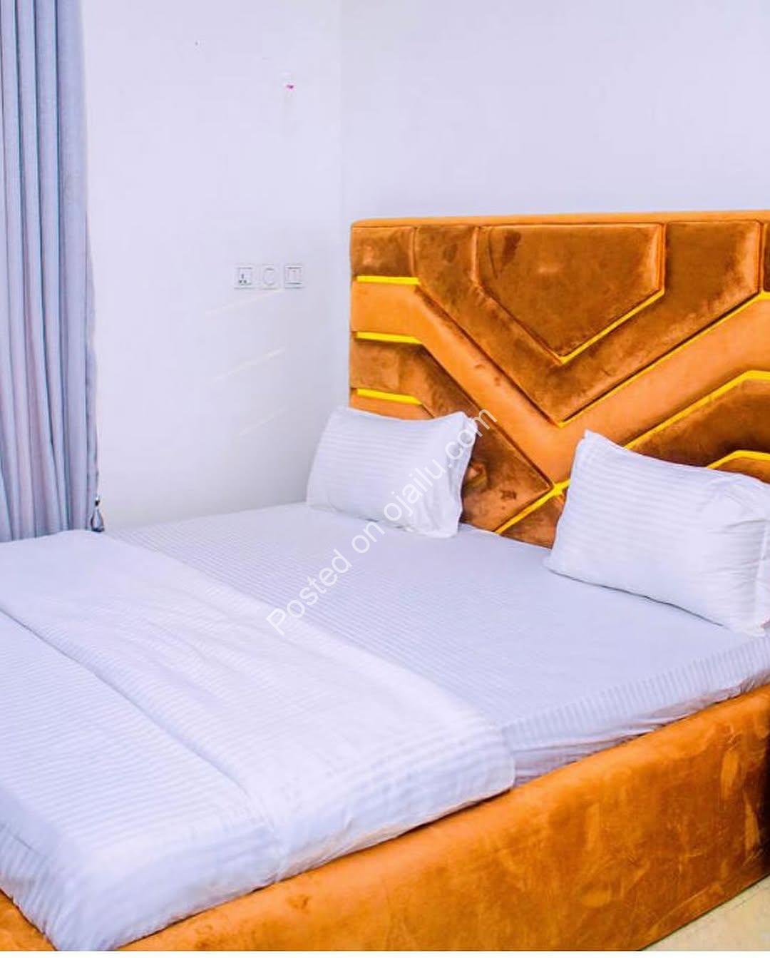 Orchid Perfection: 4-Bed En-Suite Duplex for Sale